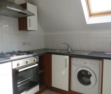 Blandford Close - Photo 2