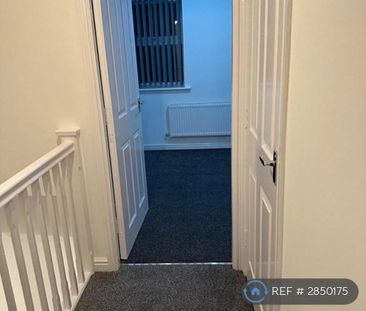 4 bedroom terraced house to rent - Photo 6