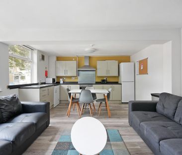 4 bedroom apartment to rent - Photo 6