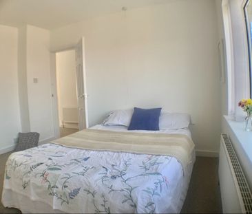 3 Bed Semi-Detached House, Hayles Close, NG5 - Photo 2