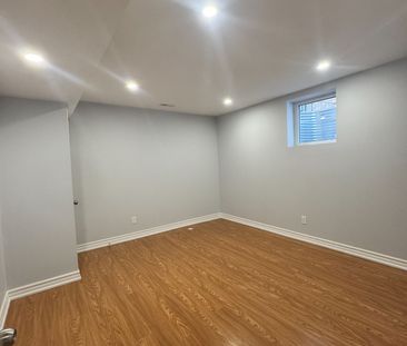 For Lease - 32 Whitlock Crescent, Ajax, Ontario - Photo 6