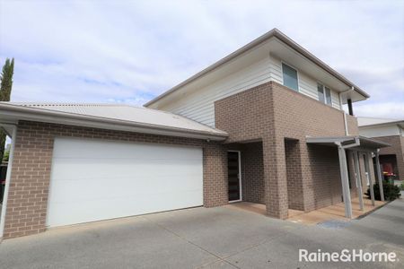 2/75 Crampton Street, Wagga Wagga, NSW 2650 - Photo 3