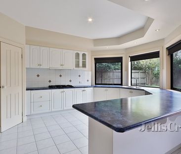 6 Knightsbridge Court, Glen Waverley - Photo 5