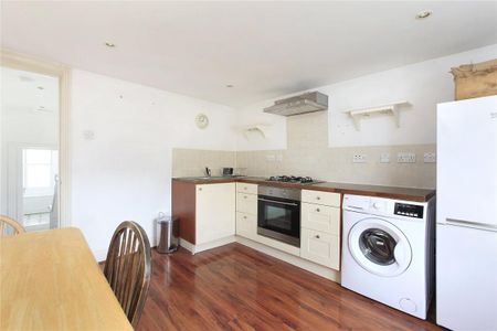 2 bedroom flat in Clapham - Photo 5