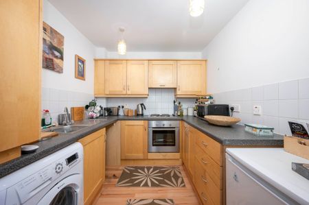 22 City Gate, 2 Sussex Place, Belfast, BT2 8LN - Photo 4