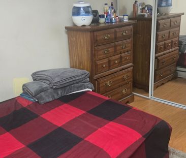 For Lease - 68 Pennyroyal Crescent, Brampton, Ontario - Photo 6