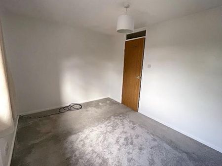 2 bedroom semi-detached house to rent - Photo 2