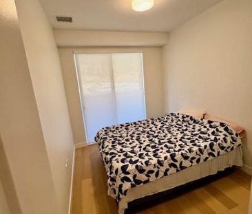 Stunning 3rd Floor unit – LAKESTONE - Photo 3