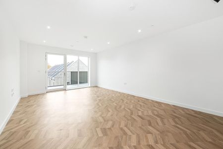 3 bedroom flat to rent - Photo 2