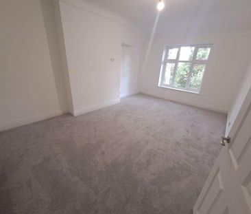 3 bedroom apartment to rent - Photo 2