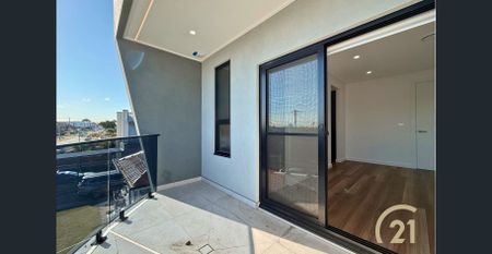 Brand New Five Bedroom, Duplex! - Photo 4