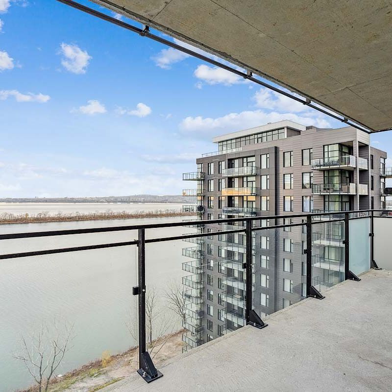 8300, boul. du St-Laurent, Brossard, QC - Photo 1