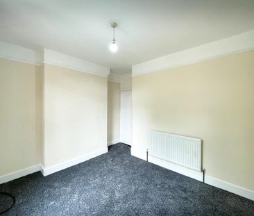 3 bedroom flat to rent - Photo 5