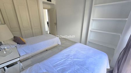 Middle Floor Apartment in Nueva Andalucía - Foto 4