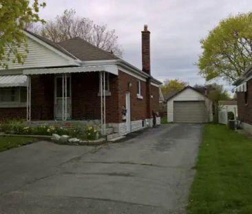 Cute, well maintained 1 Bdrm Lower Level | 392 Elgin Street East, O... - Photo 1