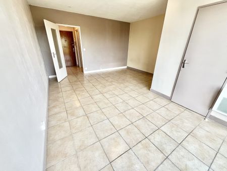 Location Appartement 1 pièce 31m² LIMOGES 87100 - Photo 2