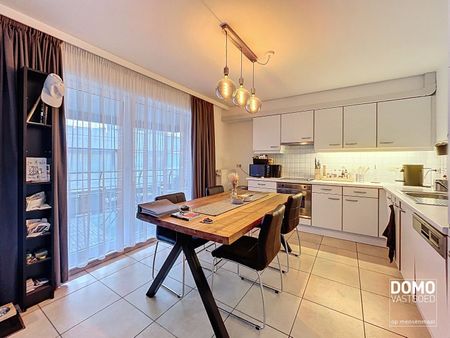 RUIM APPARTEMENT MET TERRAS, 2 SLAAPKAMERS EN PARKEERPLAATS IN HET CENTRUM VAN HASSELT - Photo 4