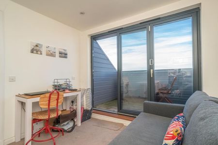 4 bedroom terraced house to rent - Photo 2