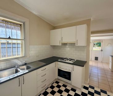 Beautifully Renovated 4-Bedroom Home with Study & Ample Parking - Photo 3