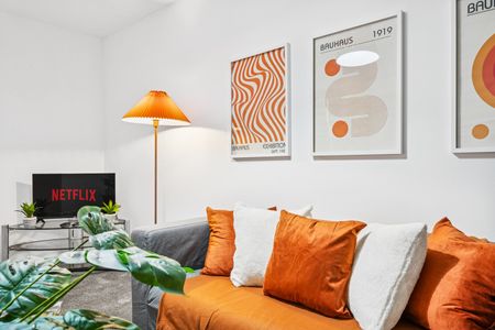 6 Bed Terraced House, Timber Dene, BS16 - Photo 5