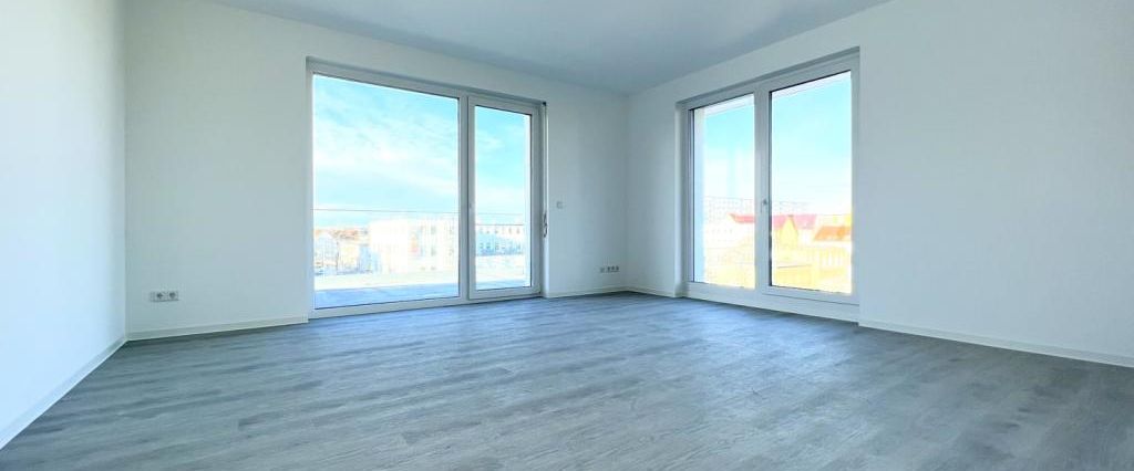 3-Raum-Wohnung mit Tageslichtbad, Wanne & Dusche, Aufzug, Fußbodenheizung, Balkon & großer Terrasse - Foto 1
