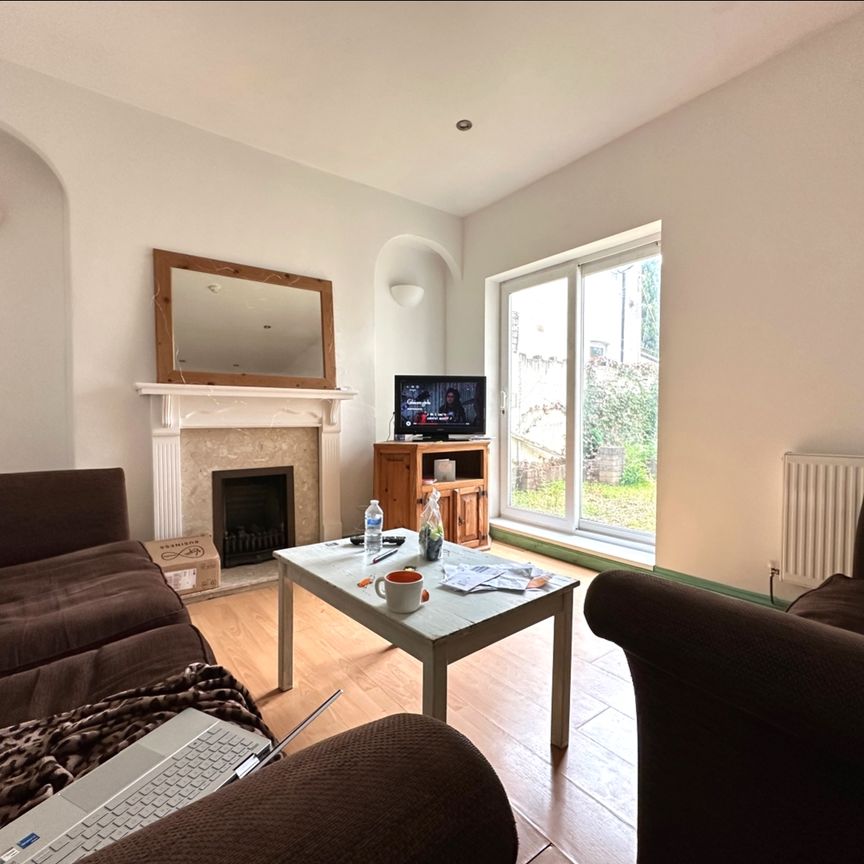 Cosmeston Street, Cathays - Photo 1