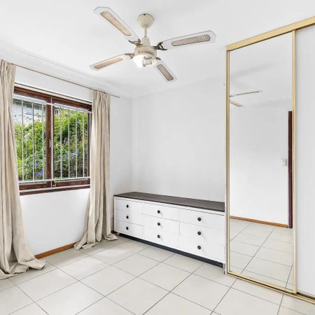 Ground floor Fairfield Convinence - Photo 2