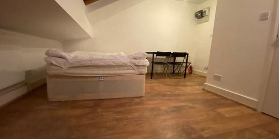 Studio Flat, Grange Park Road, CR7 - Photo 3