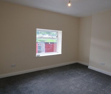 Forge Row - Photo 2