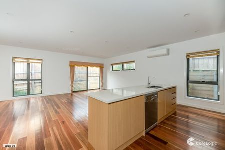 2/37 Deep Creek Rd , MITCHAM - Photo 3