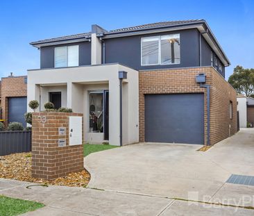 Setting the standard in low maintenance living - Photo 1