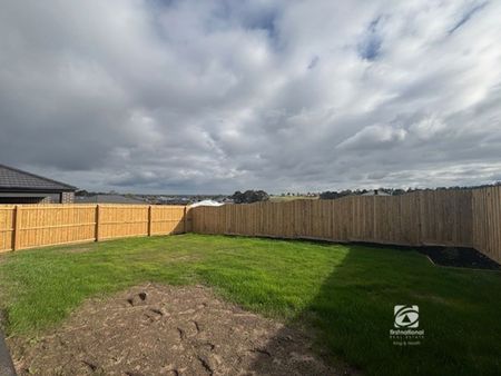 8 Mahogany Close, 3875, Lucknow Vic - Photo 2