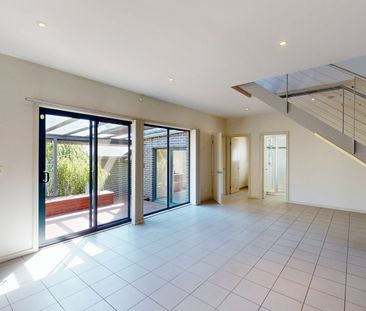 Unbeatable View Residence in a prestigious pocket of Maribyrnong!!! - Photo 4