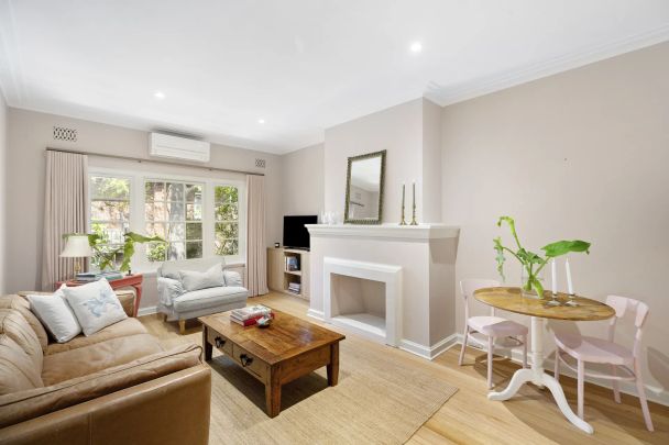 Furnished Toorak Sanctuary in Exclusive Boutique Block - Photo 1