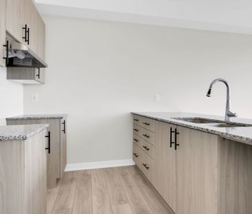 For Lease - 734 Haflinger Row, Stittsville - Munster - Richmond, On... - Photo 5
