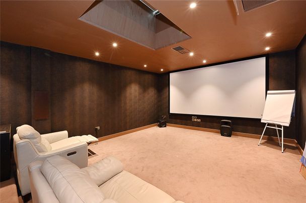 The Bishops Avenue, Hampstead Garden Suburb - Photo 1