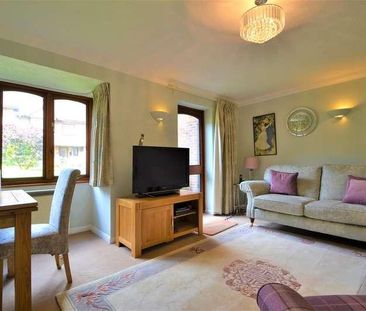 White Horse Court, Storrington, Pulborough, West Sussex, RH20 - Photo 1