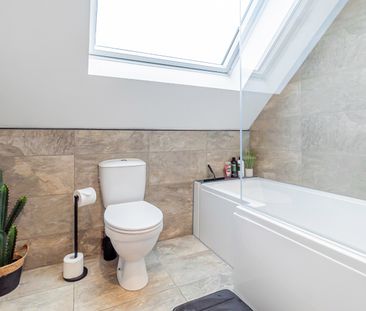 2 Bed Flat, Waterhouse Way, SO15 - Photo 1