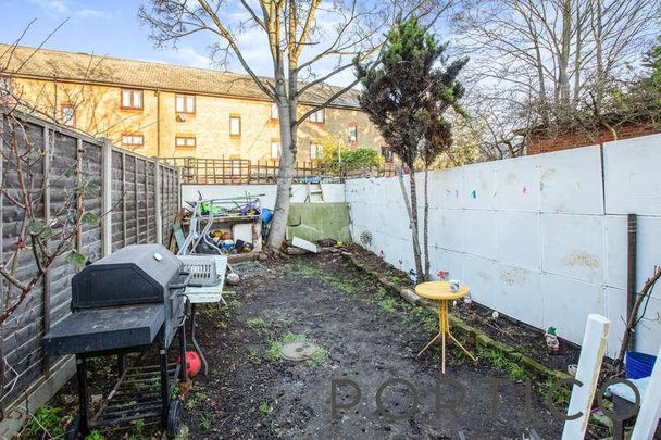 Croydon Road | Canning Town |, E13 - Photo 1