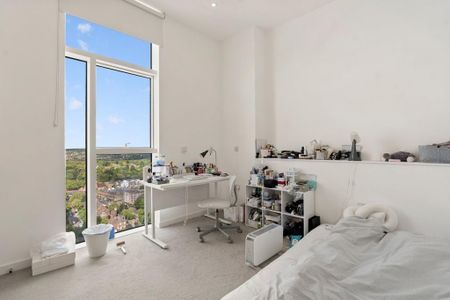 3 bedroom flat to rent - Photo 2