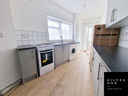 2 bedroom end of terrace house to rent - Photo 5