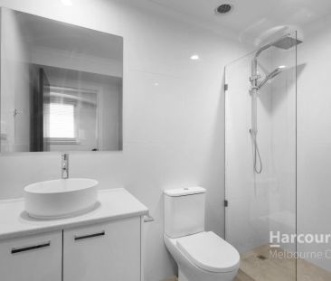 Furnished Apartment with a Newly Renovated Bathroom! - Photo 3