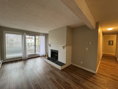 2419 16 St SW, Calgary - Photo 4