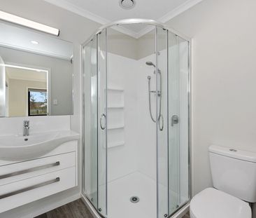 Stylish Inner City Living - **rent Special** - Photo 5