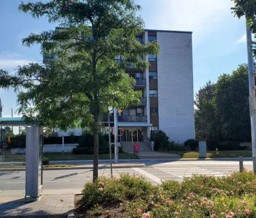 1 Bedroom Apartment Available | 1059 Don Mills Road, Toronto - Photo 1