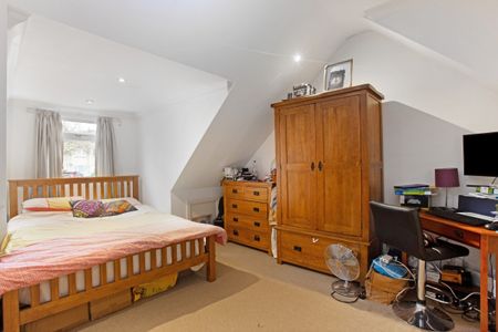 3 bedroom detached house to rent - Photo 4