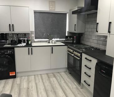 1 bedroom in a house share to rent - Photo 5