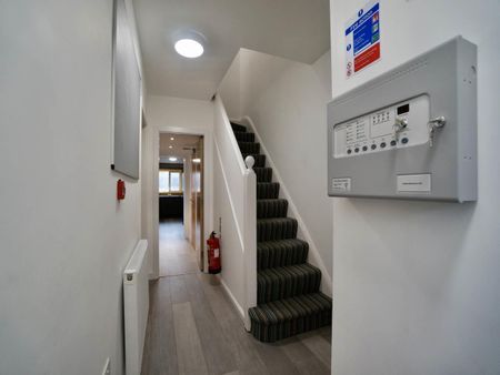 10 Well Street - Photo 2