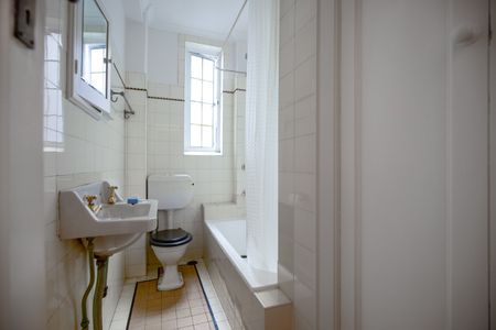 26/16 Macleay Street, Potts Point NSW 2011 - Studio For Rent | Domain - Photo 3