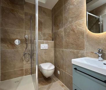 Location Appartement 1 pièce 15m² LYON 8ème - Photo 2